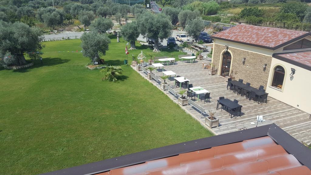 Agriturismo Donna Beatrice Bianco Exterior photo
